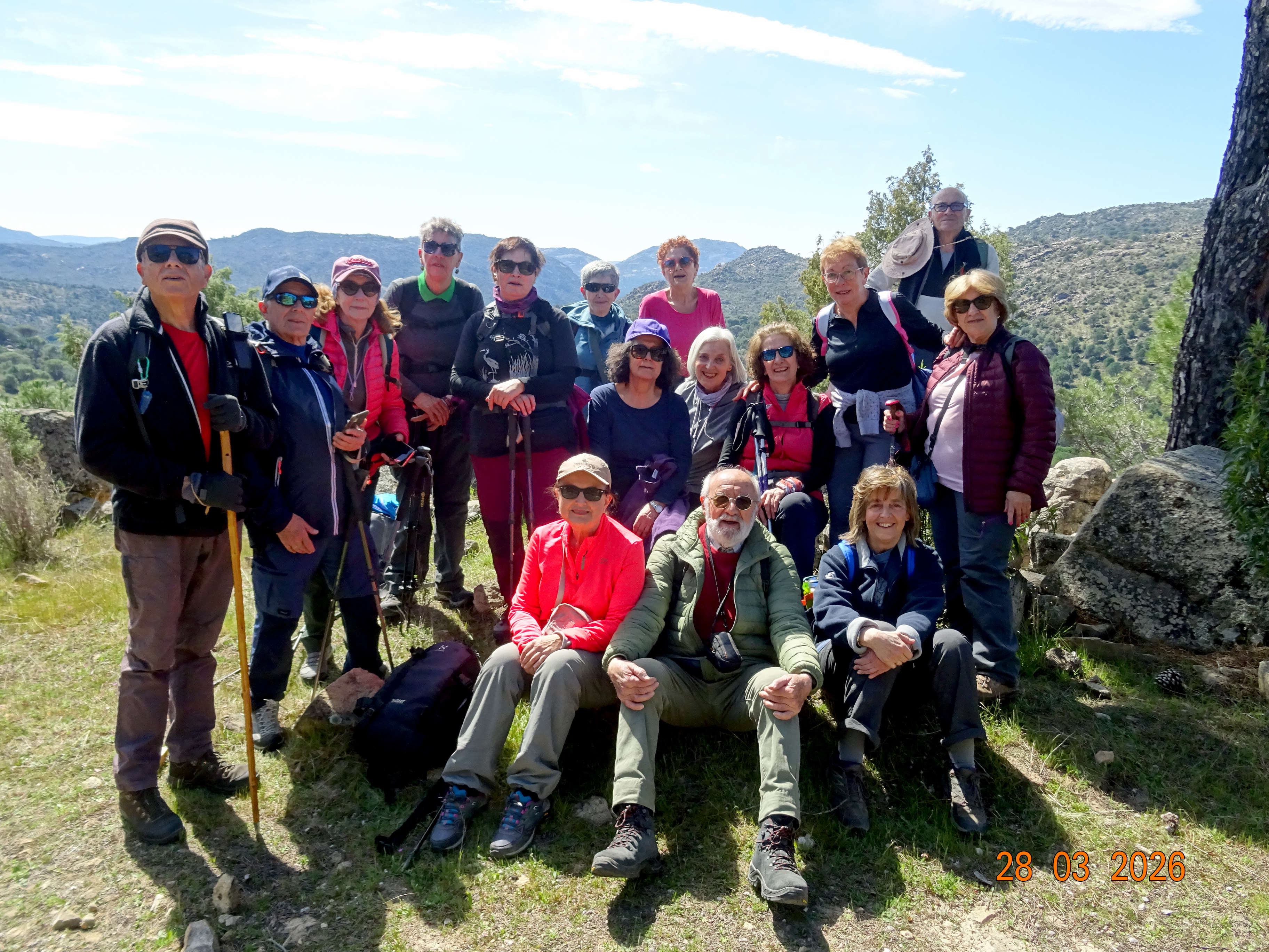 EL VALLE DEL R�O COFIO Y EL PUENTE DE LA MOCHA